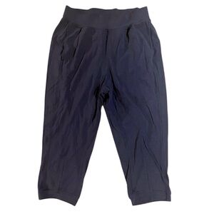 Lululemon navy cropped joggers. Size 6.